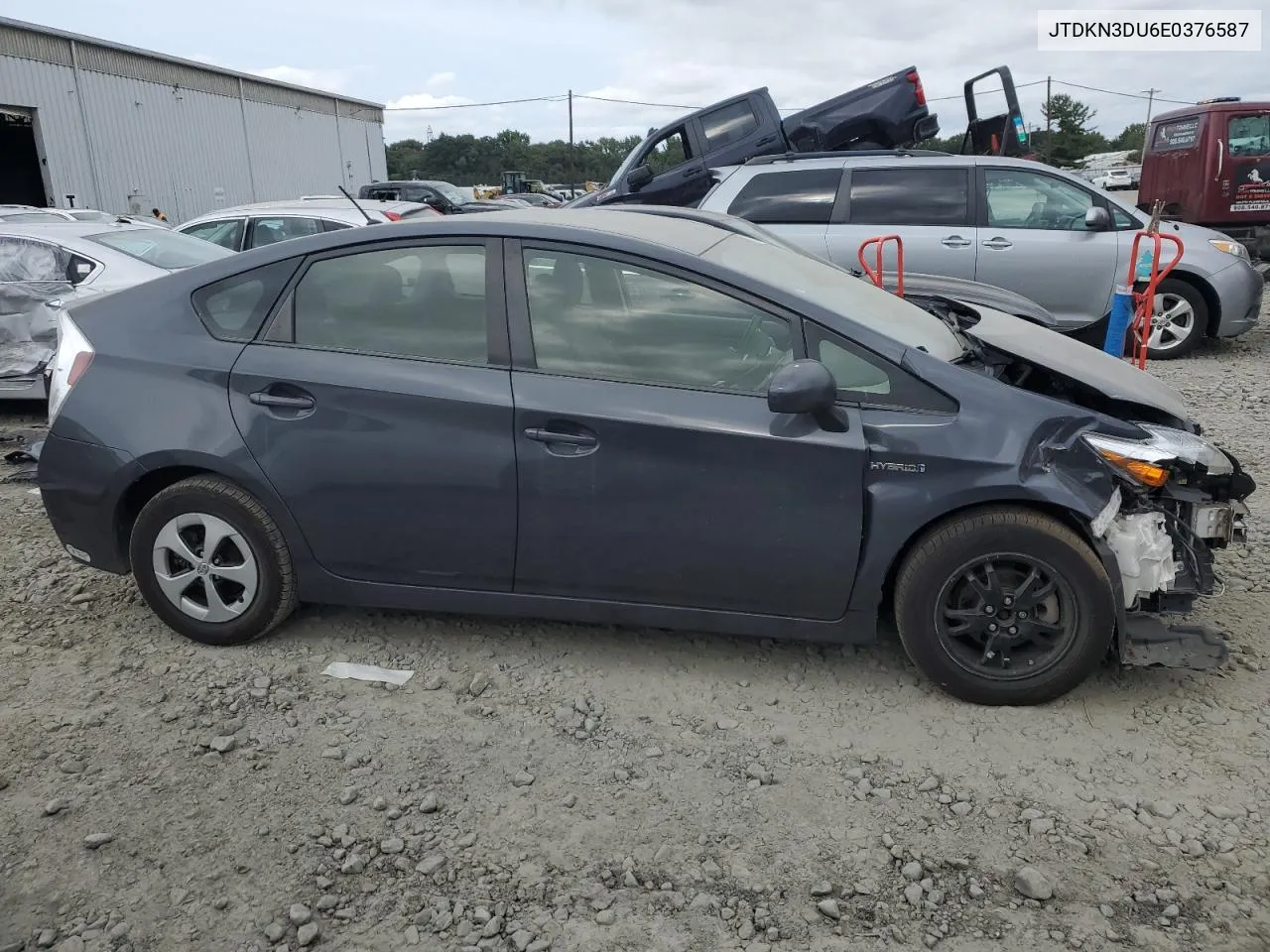 JTDKN3DU6E0376587 2014 Toyota Prius