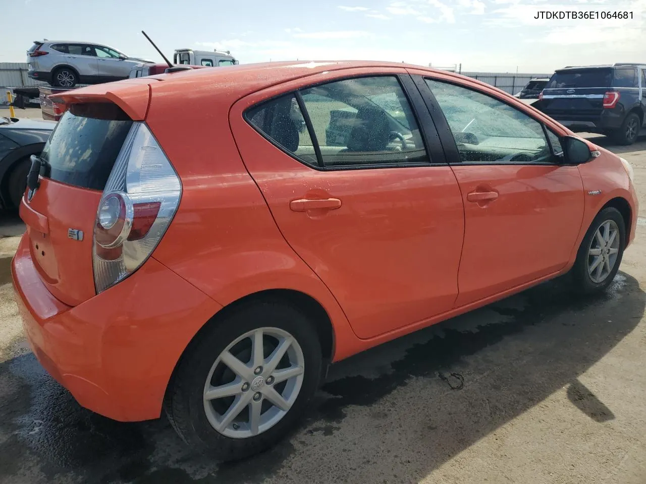 JTDKDTB36E1064681 2014 Toyota Prius C