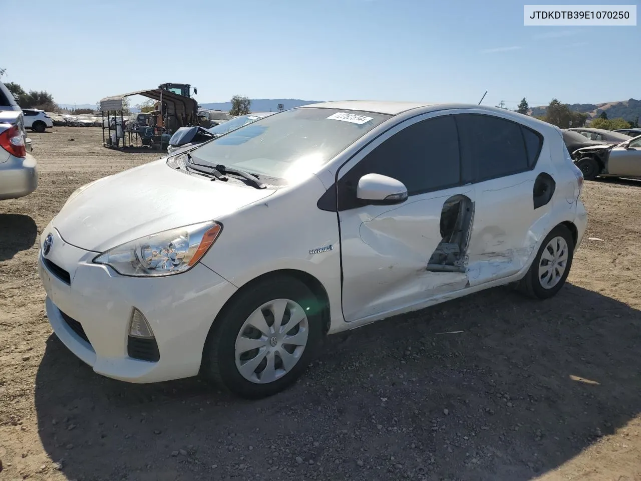 2014 Toyota Prius C VIN: JTDKDTB39E1070250 Lot: 72282554