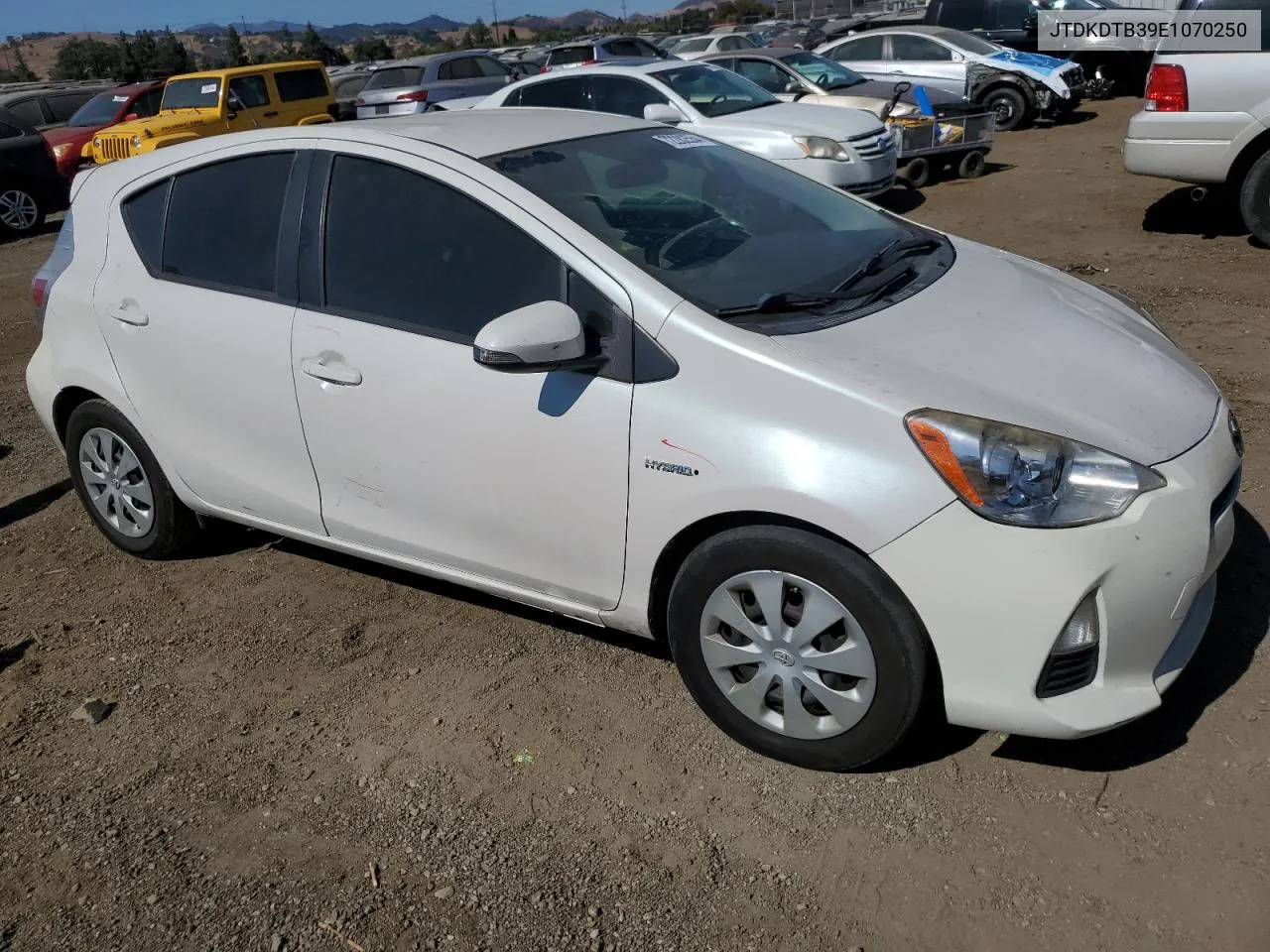 2014 Toyota Prius C VIN: JTDKDTB39E1070250 Lot: 72282554