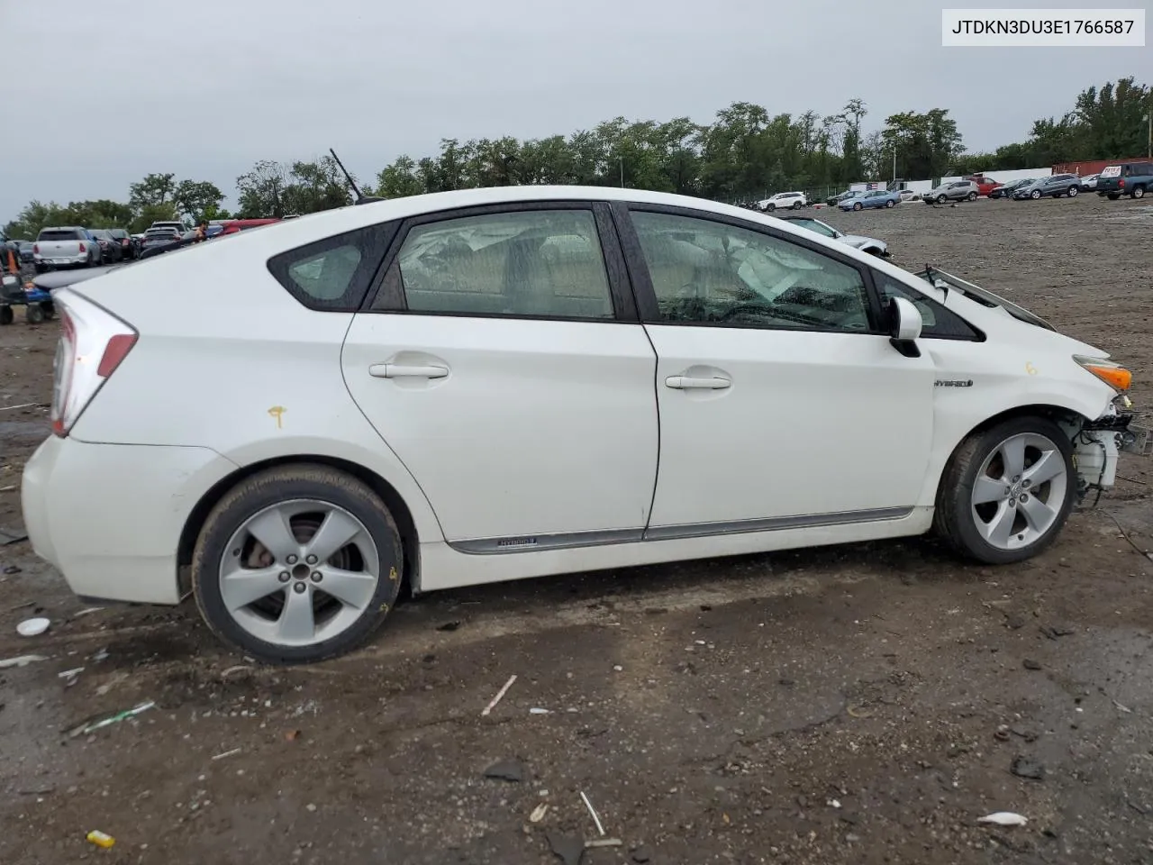 JTDKN3DU3E1766587 2014 Toyota Prius