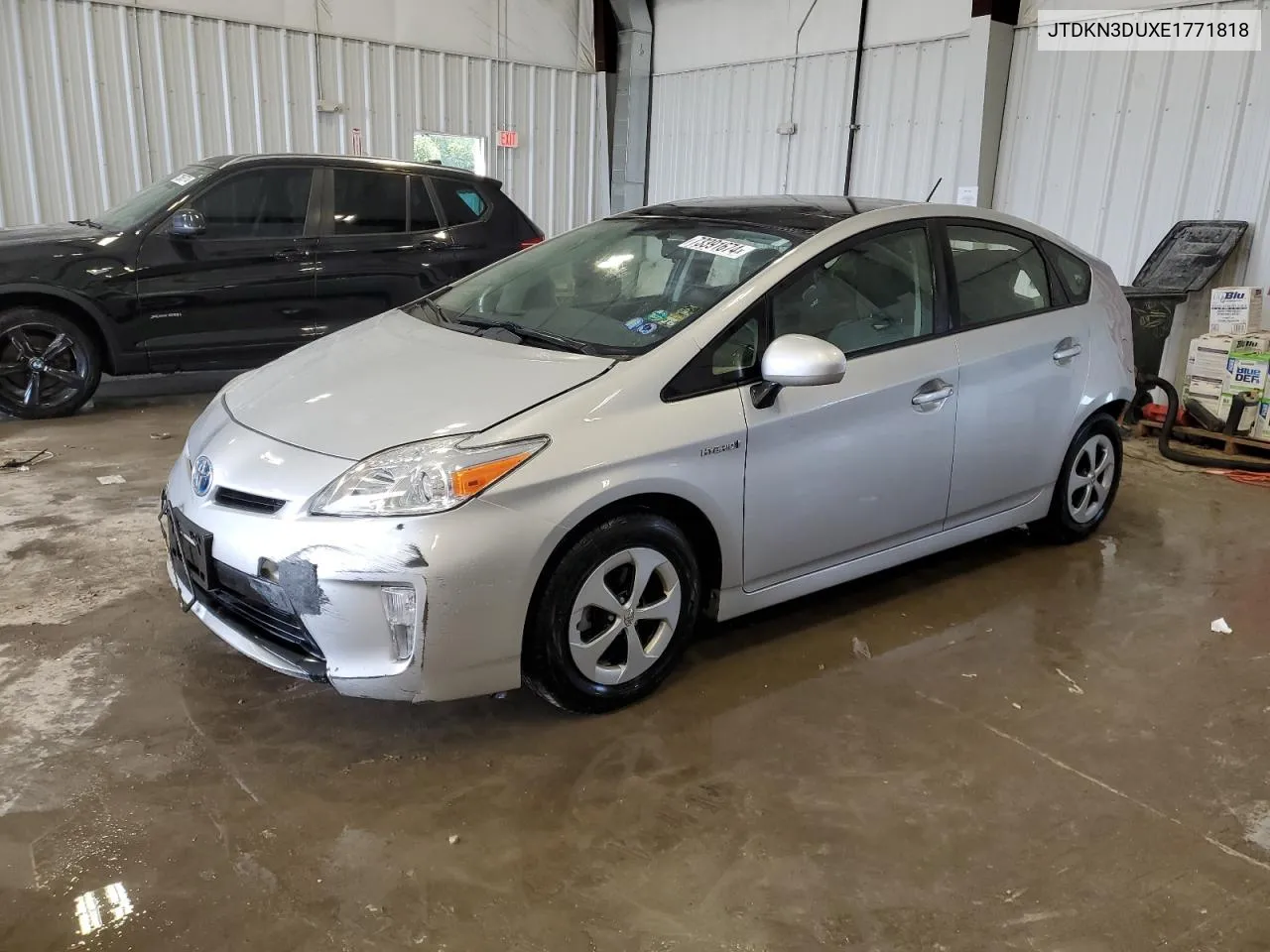 JTDKN3DUXE1771818 2014 Toyota Prius