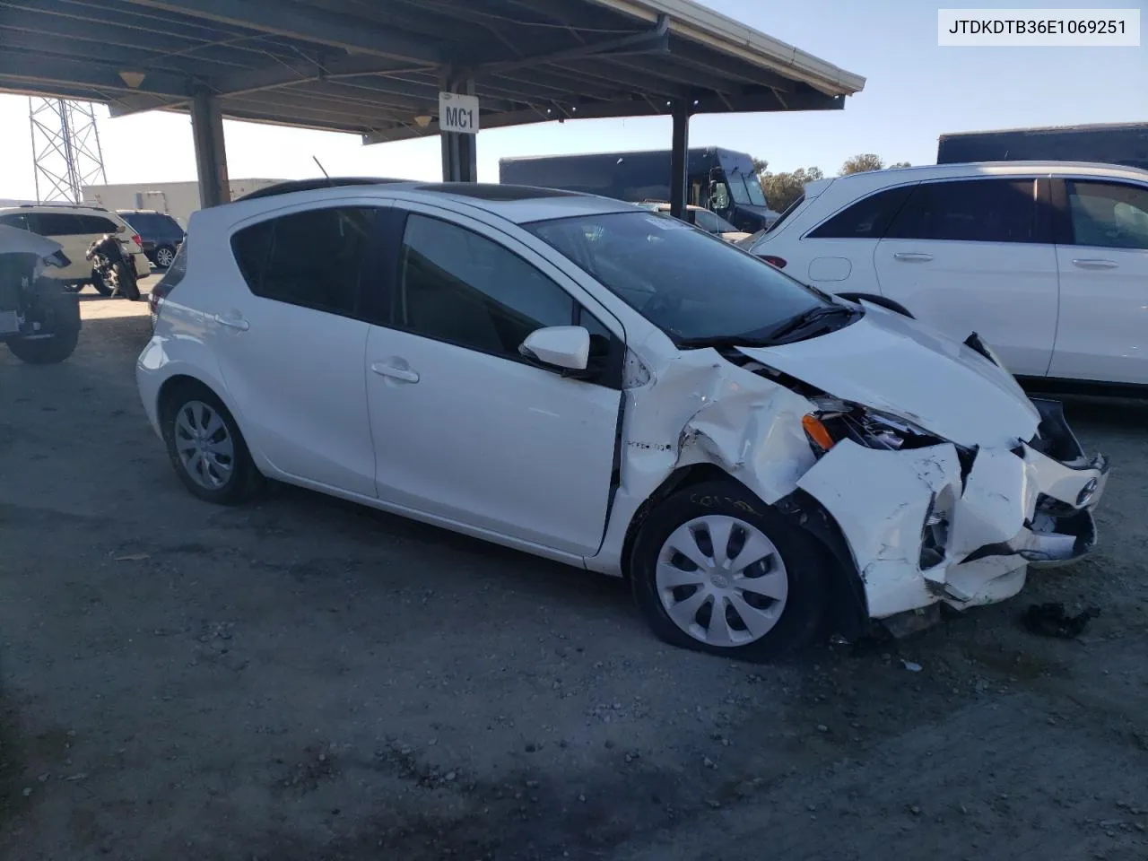 2014 Toyota Prius C VIN: JTDKDTB36E1069251 Lot: 73671264