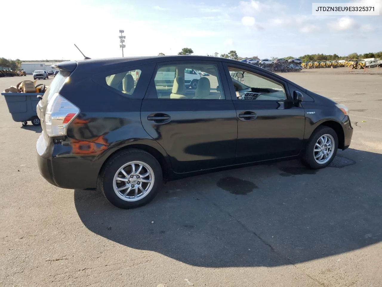 2014 Toyota Prius V VIN: JTDZN3EU9E3325371 Lot: 74086014