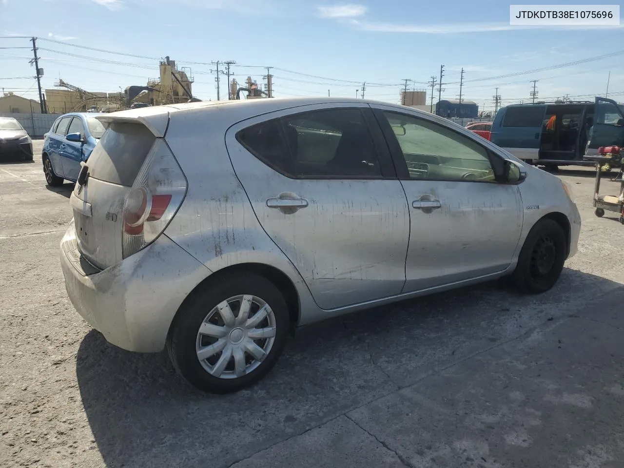 2014 Toyota Prius C VIN: JTDKDTB38E1075696 Lot: 74388844