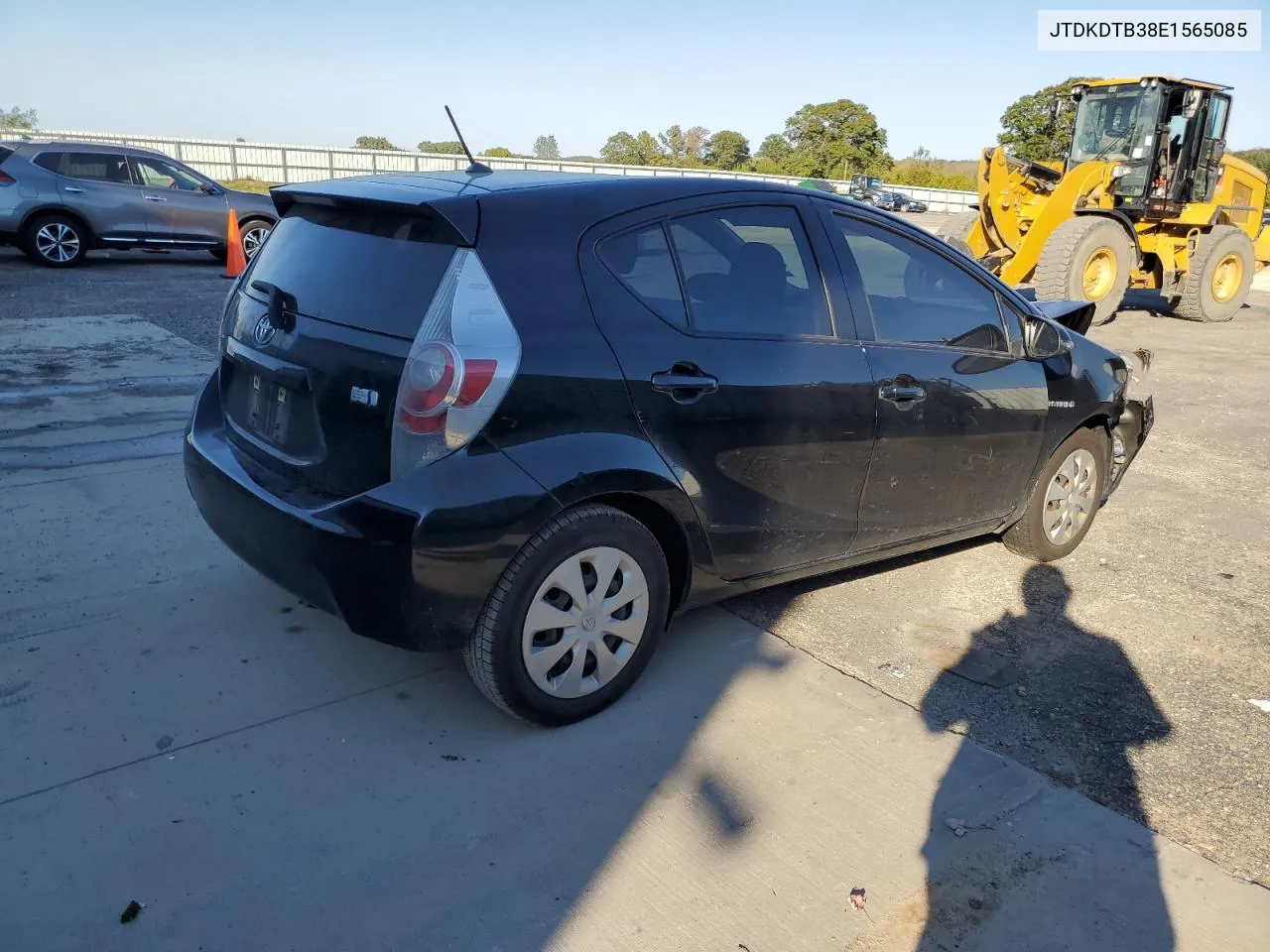 JTDKDTB38E1565085 2014 Toyota Prius C