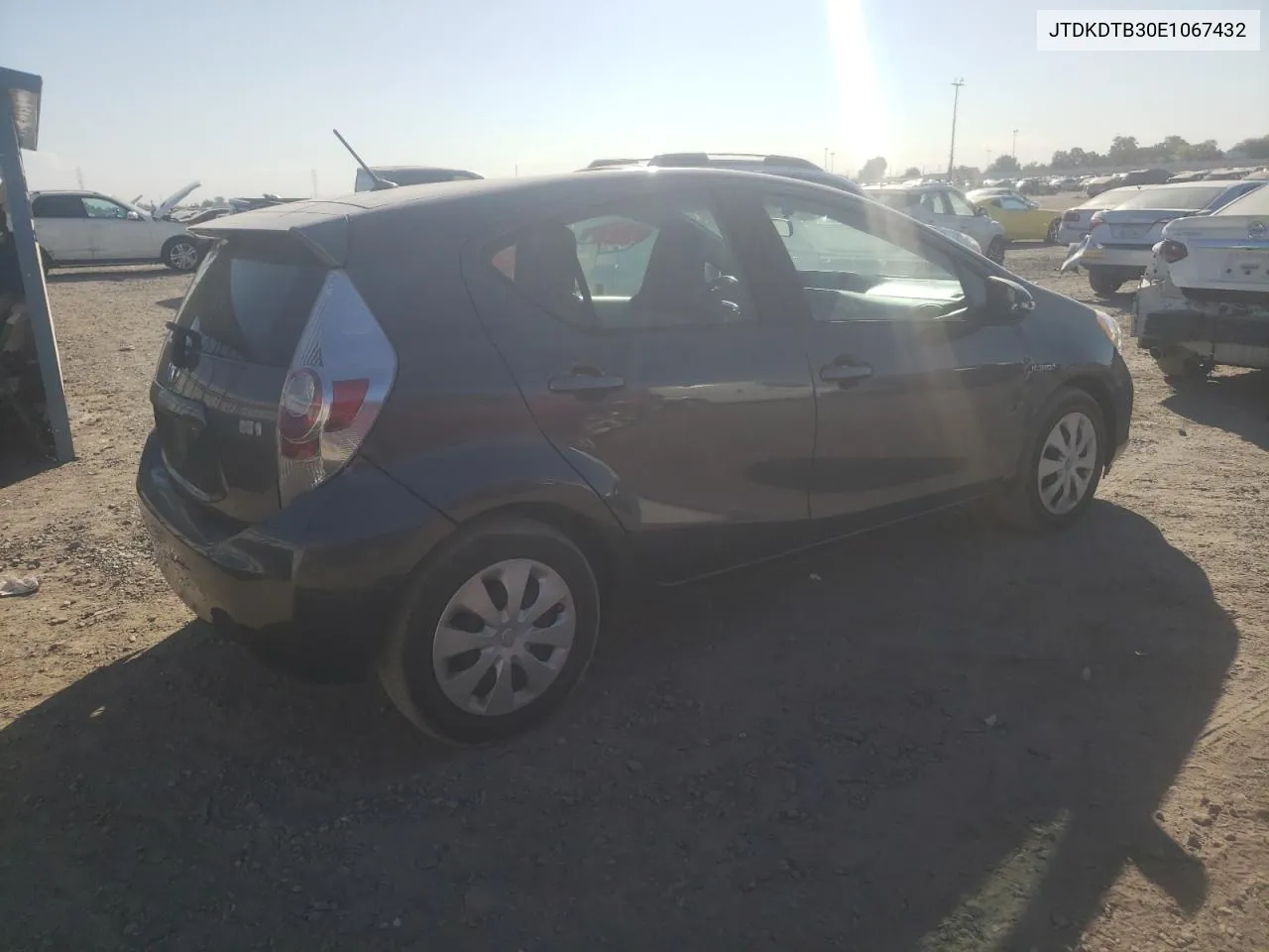 JTDKDTB30E1067432 2014 Toyota Prius C