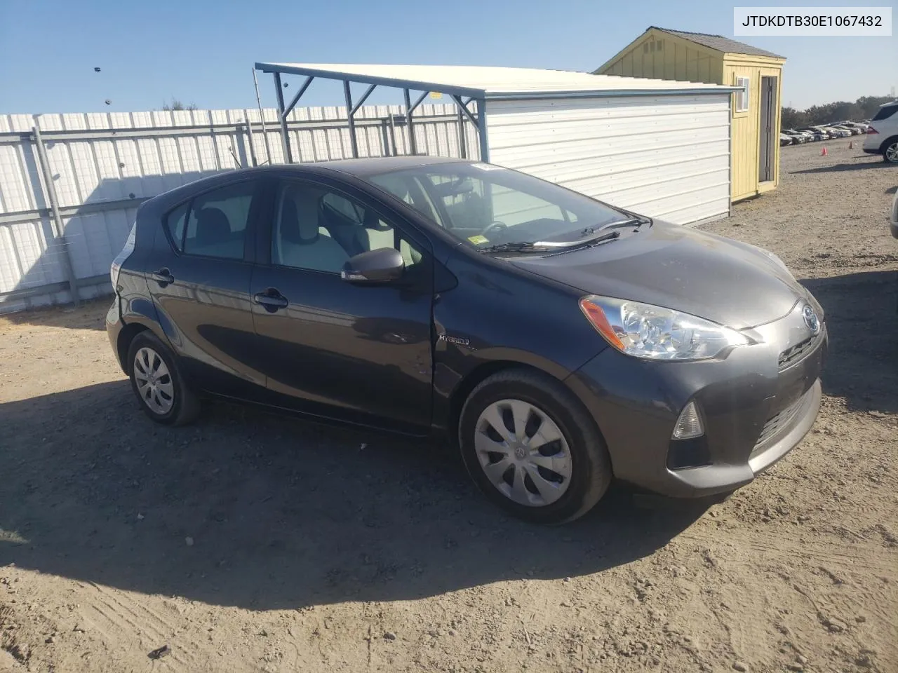 JTDKDTB30E1067432 2014 Toyota Prius C