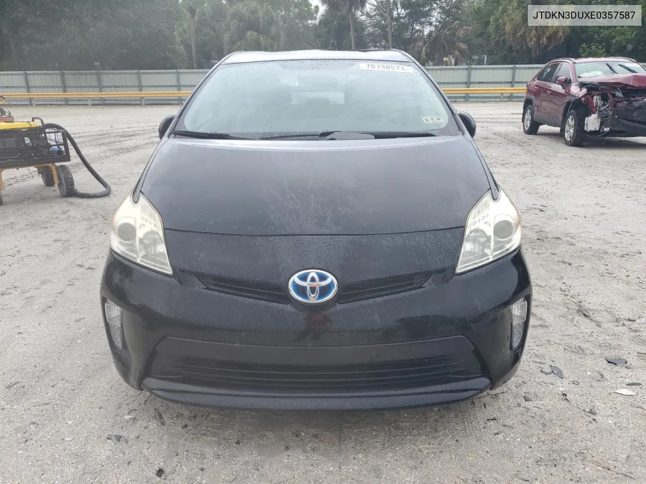 2014 Toyota Prius VIN: JTDKN3DUXE0357587 Lot: 75138574