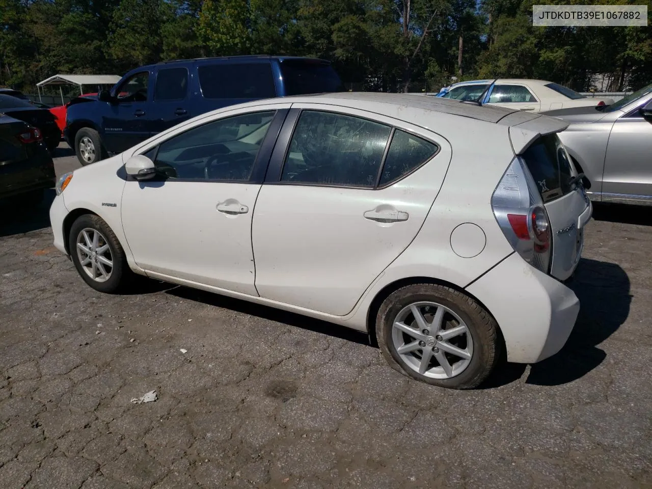 JTDKDTB39E1067882 2014 Toyota Prius C