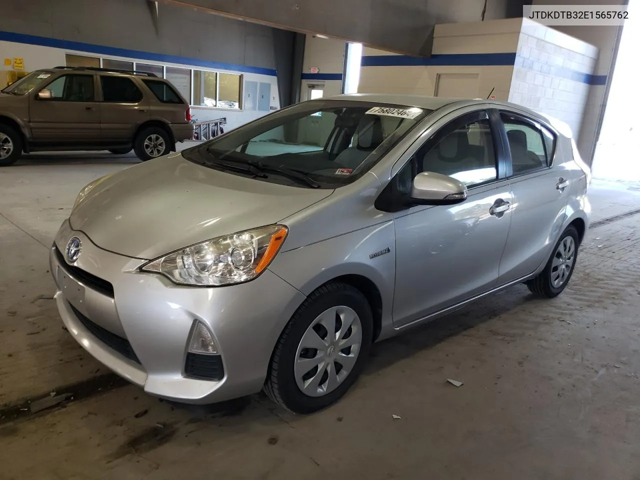 2014 Toyota Prius C VIN: JTDKDTB32E1565762 Lot: 75802464