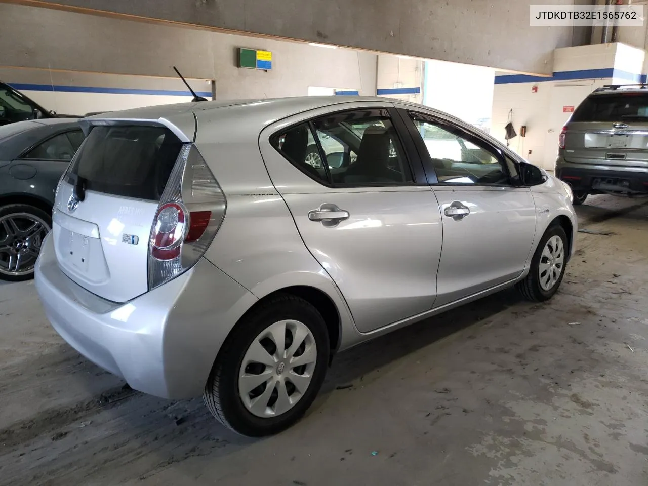 2014 Toyota Prius C VIN: JTDKDTB32E1565762 Lot: 75802464