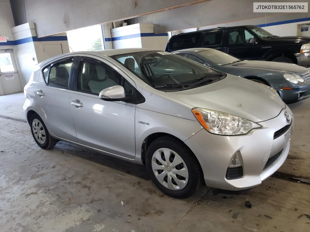 2014 Toyota Prius C VIN: JTDKDTB32E1565762 Lot: 75802464