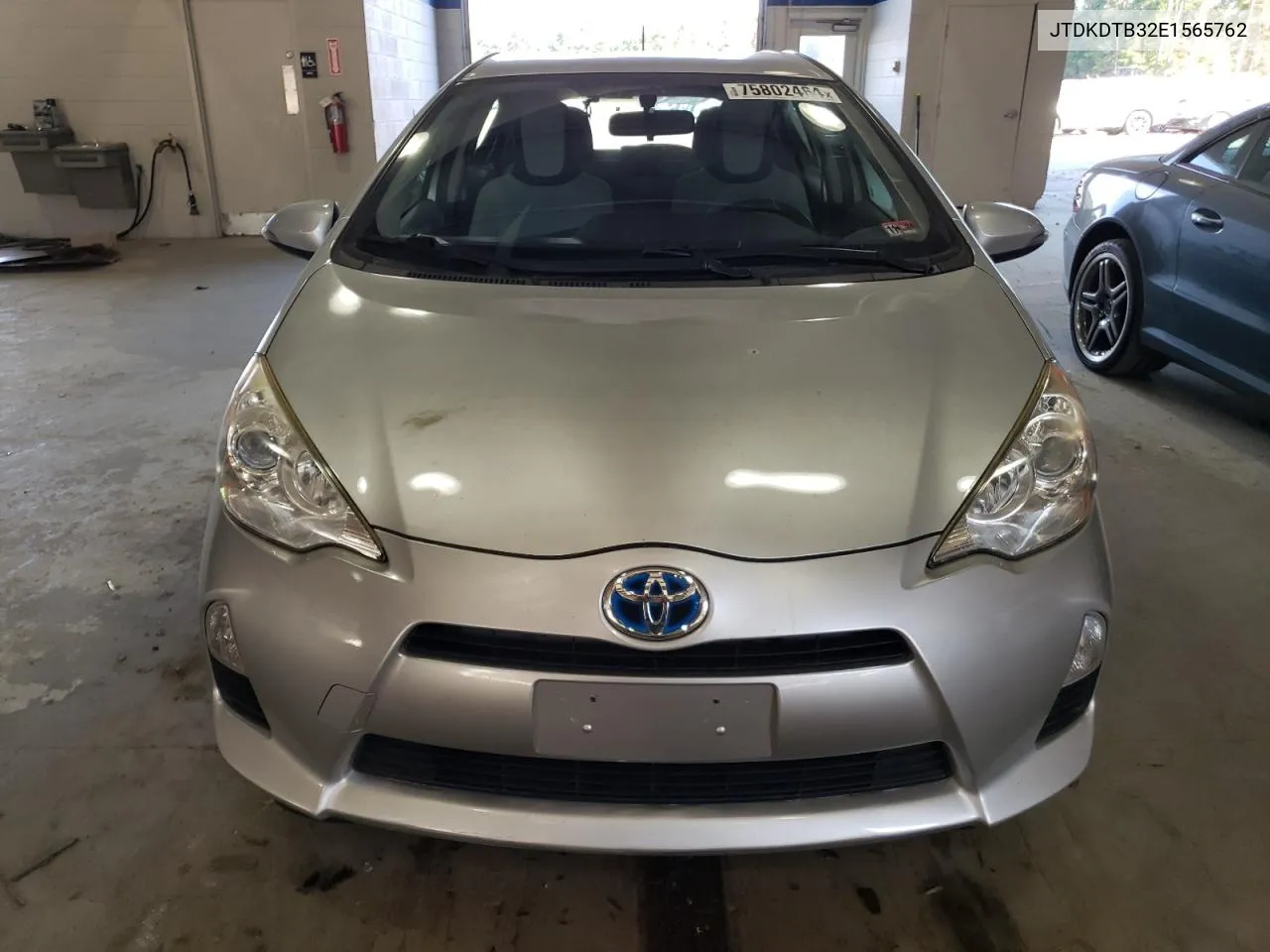 2014 Toyota Prius C VIN: JTDKDTB32E1565762 Lot: 75802464