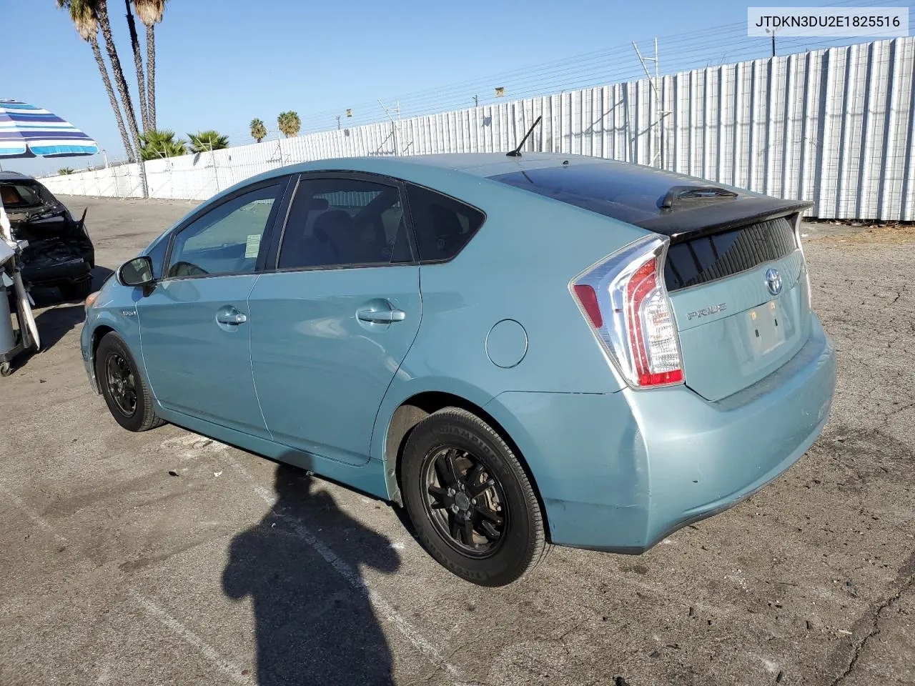 JTDKN3DU2E1825516 2014 Toyota Prius