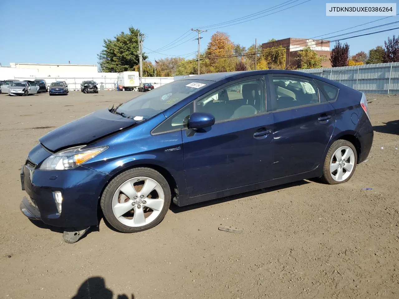 JTDKN3DUXE0386264 2014 Toyota Prius