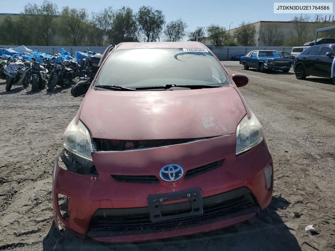 JTDKN3DU2E1764586 2014 Toyota Prius