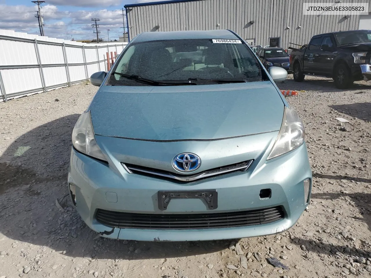 JTDZN3EU6E3305823 2014 Toyota Prius V