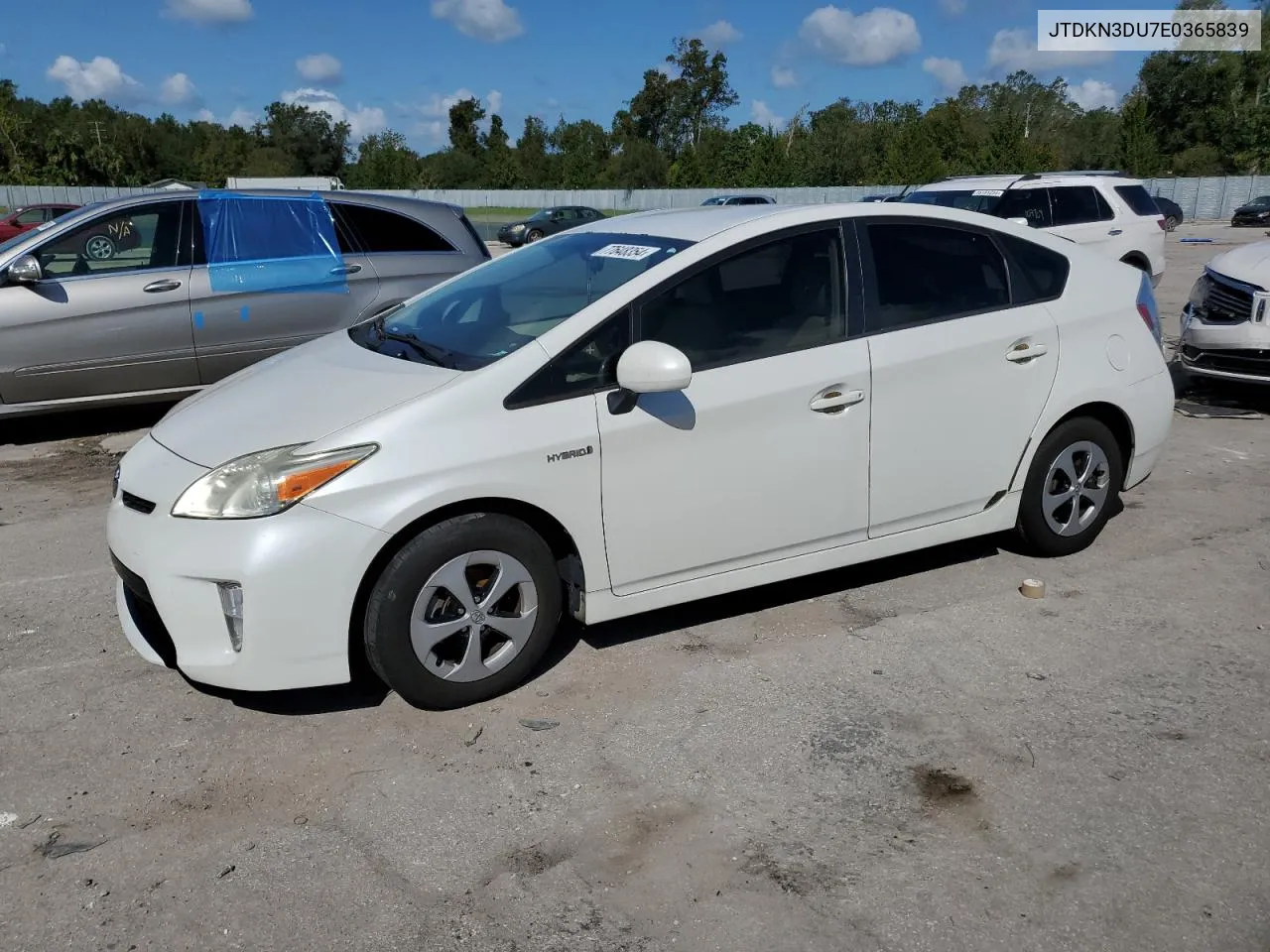 2014 Toyota Prius VIN: JTDKN3DU7E0365839 Lot: 77648354