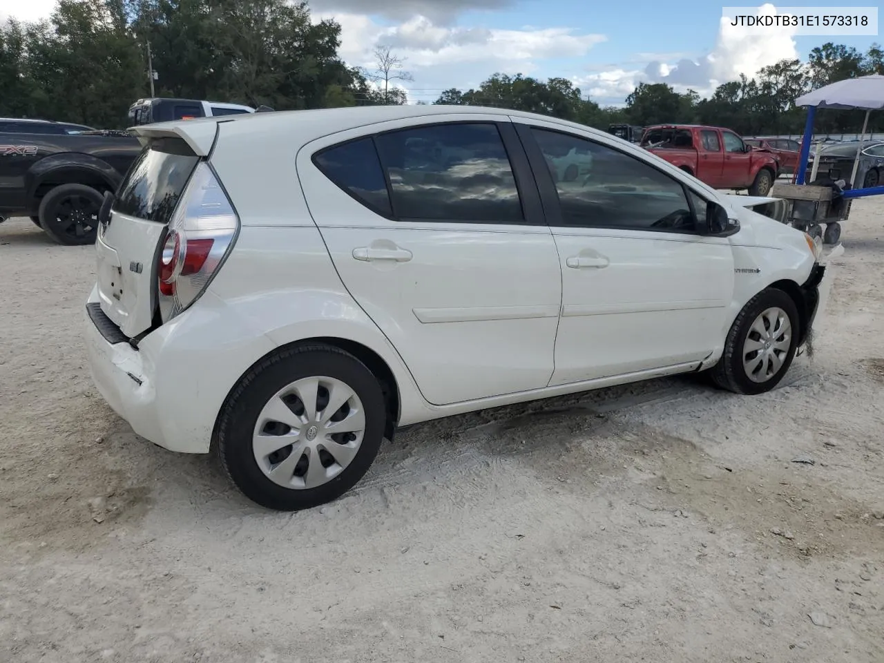 JTDKDTB31E1573318 2014 Toyota Prius C