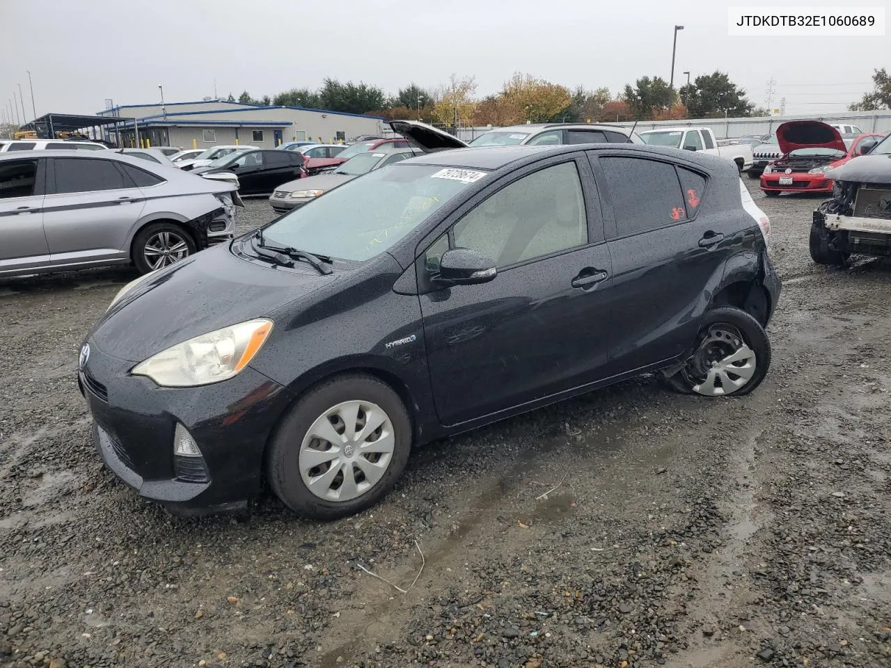 2014 Toyota Prius C VIN: JTDKDTB32E1060689 Lot: 79728674