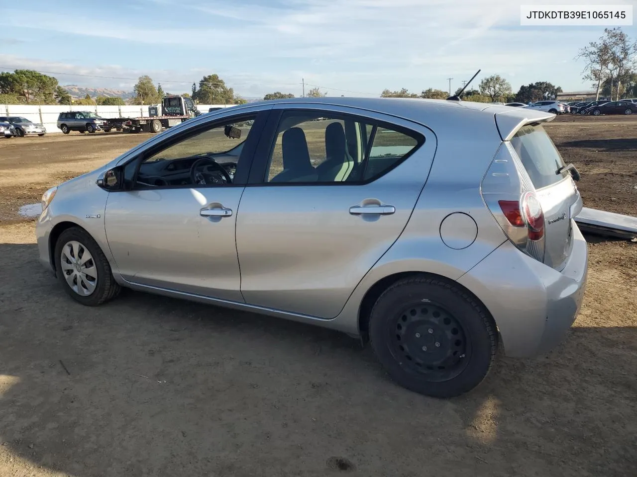 2014 Toyota Prius C VIN: JTDKDTB39E1065145 Lot: 80238804