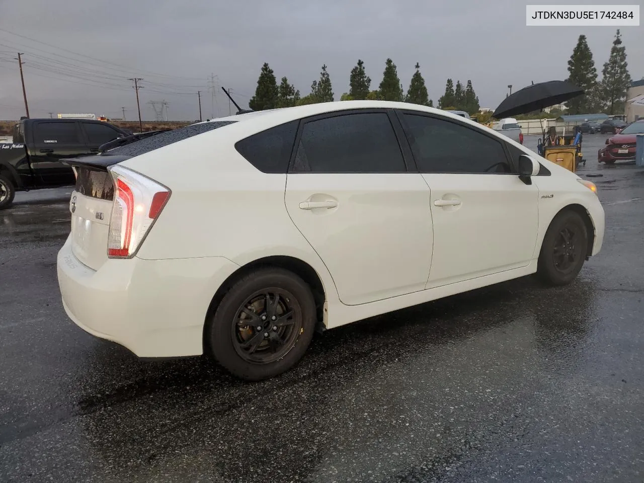 2014 Toyota Prius VIN: JTDKN3DU5E1742484 Lot: 81026504