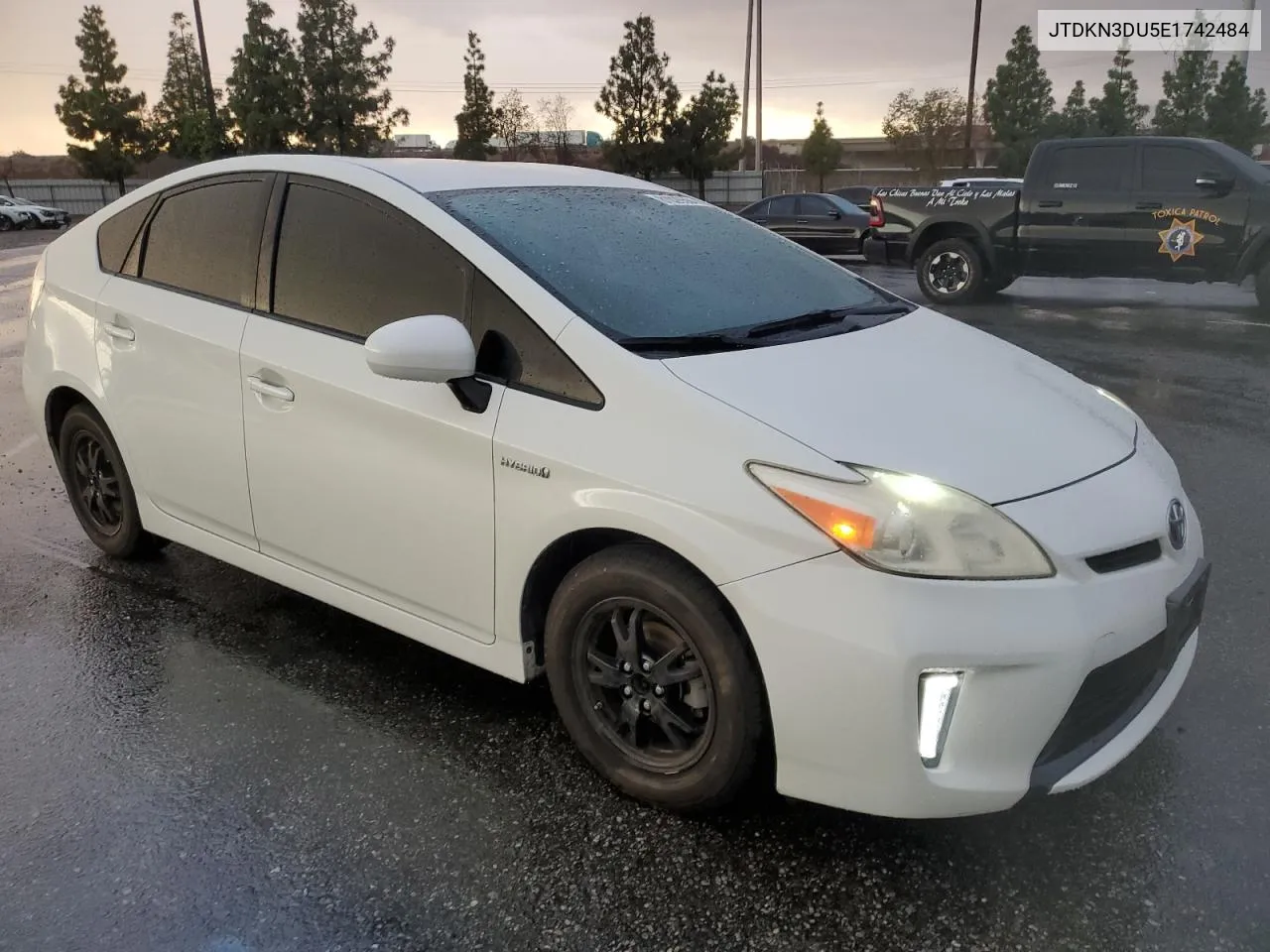 2014 Toyota Prius VIN: JTDKN3DU5E1742484 Lot: 81026504