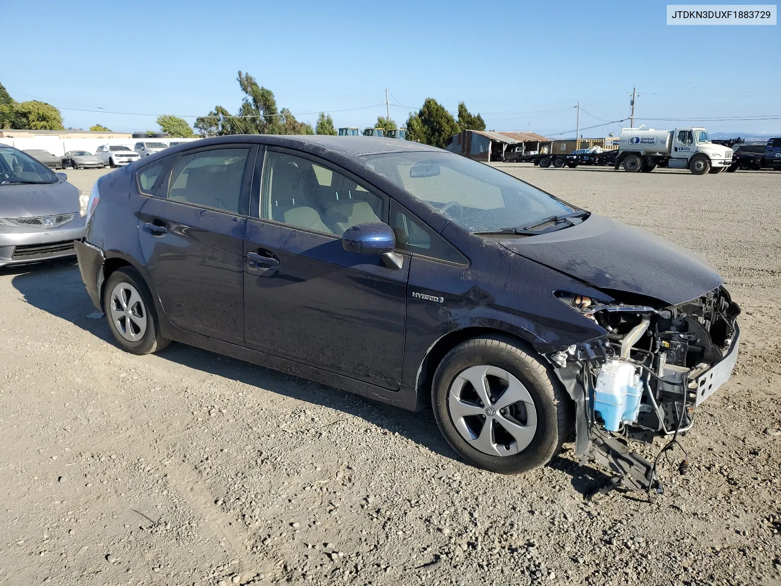 JTDKN3DUXF1883729 2015 Toyota Prius