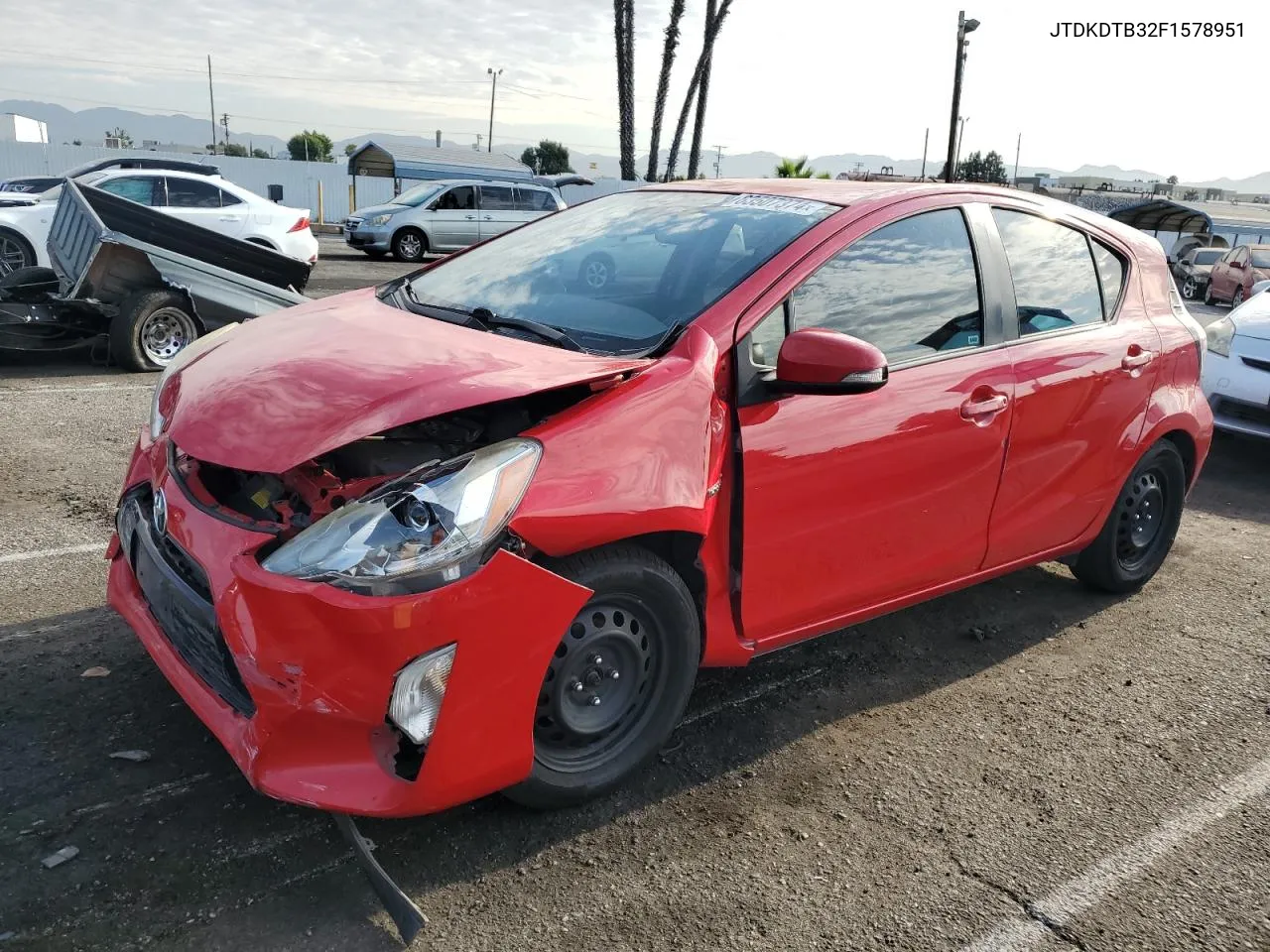 2015 Toyota Prius C VIN: JTDKDTB32F1578951 Lot: 63507374