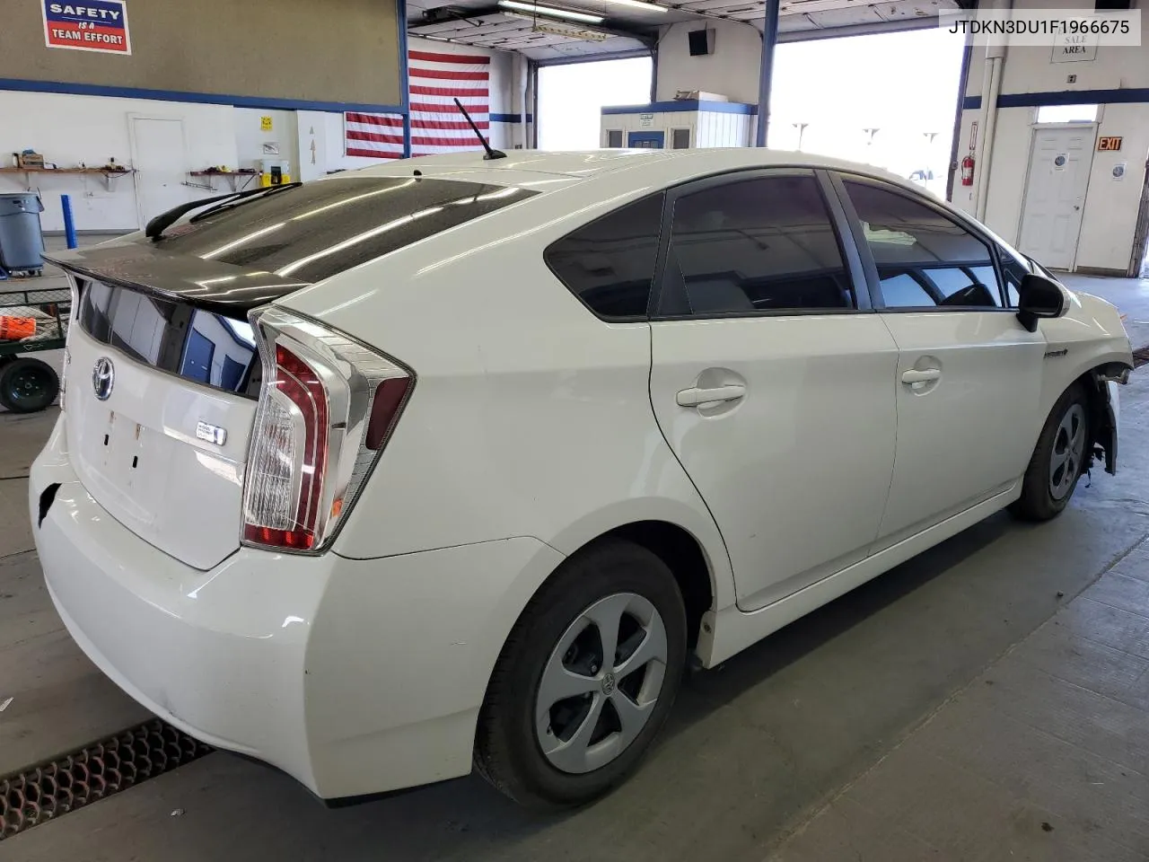 2015 Toyota Prius VIN: JTDKN3DU1F1966675 Lot: 71685584