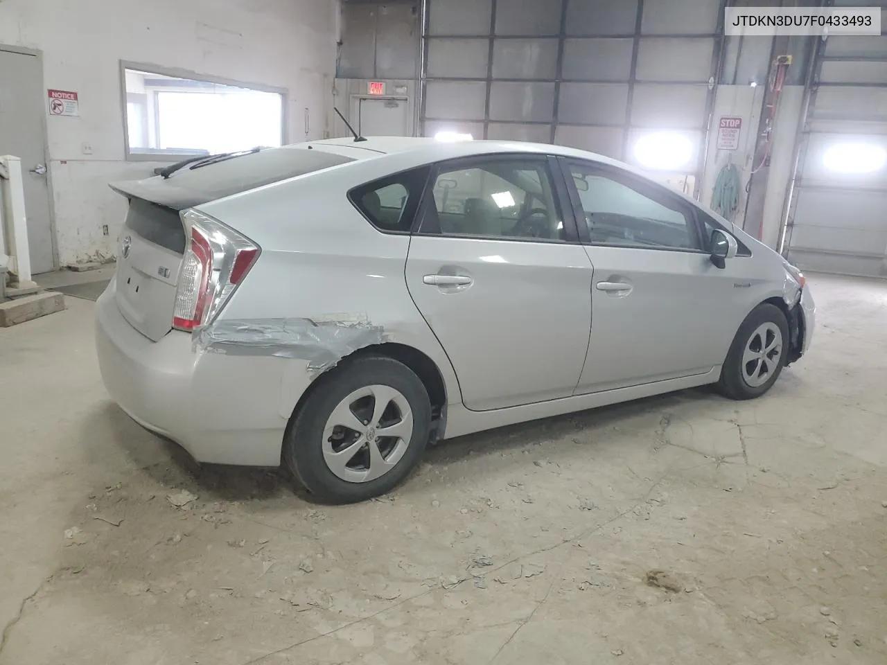 JTDKN3DU7F0433493 2015 Toyota Prius