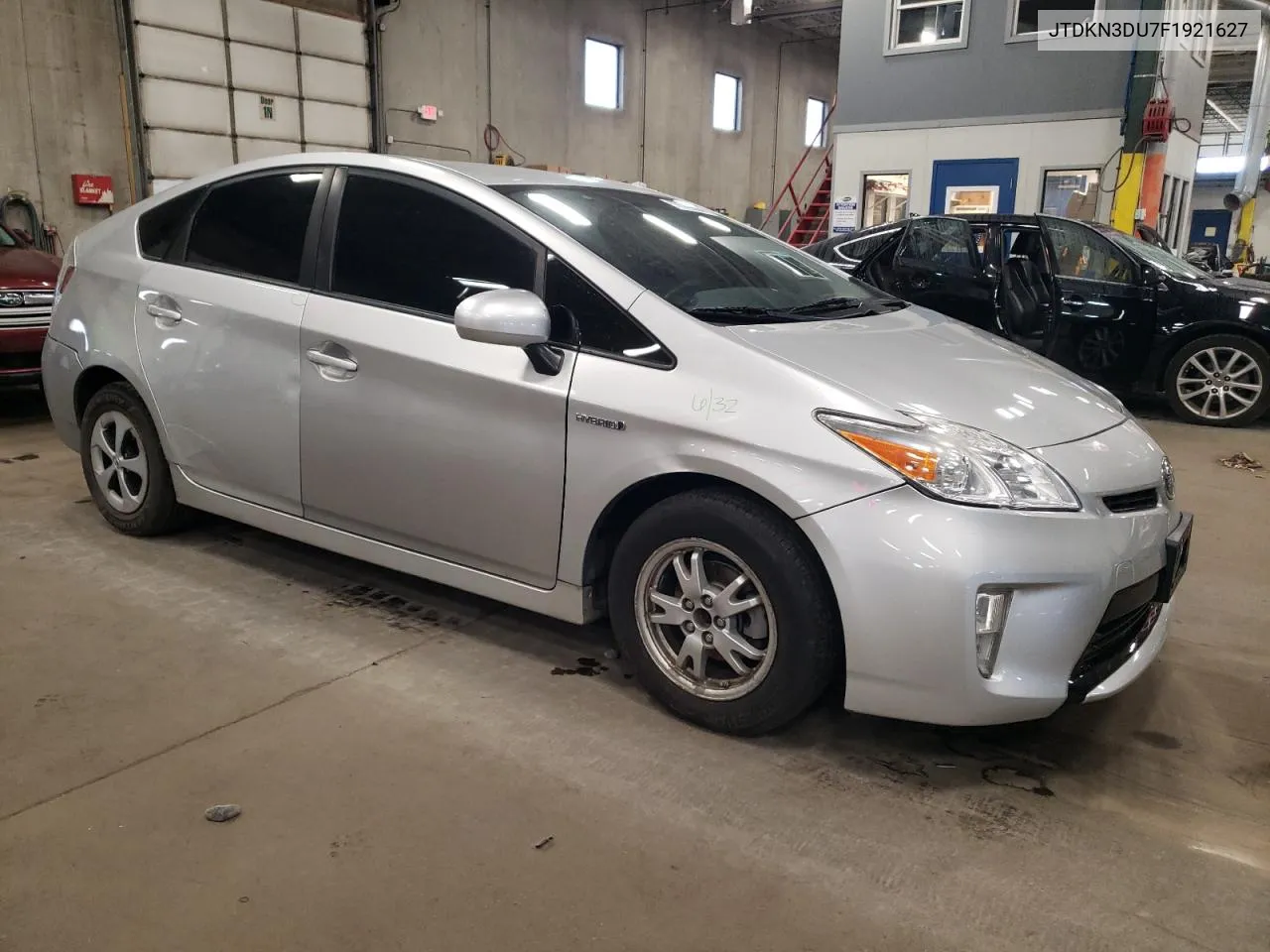 JTDKN3DU7F1921627 2015 Toyota Prius