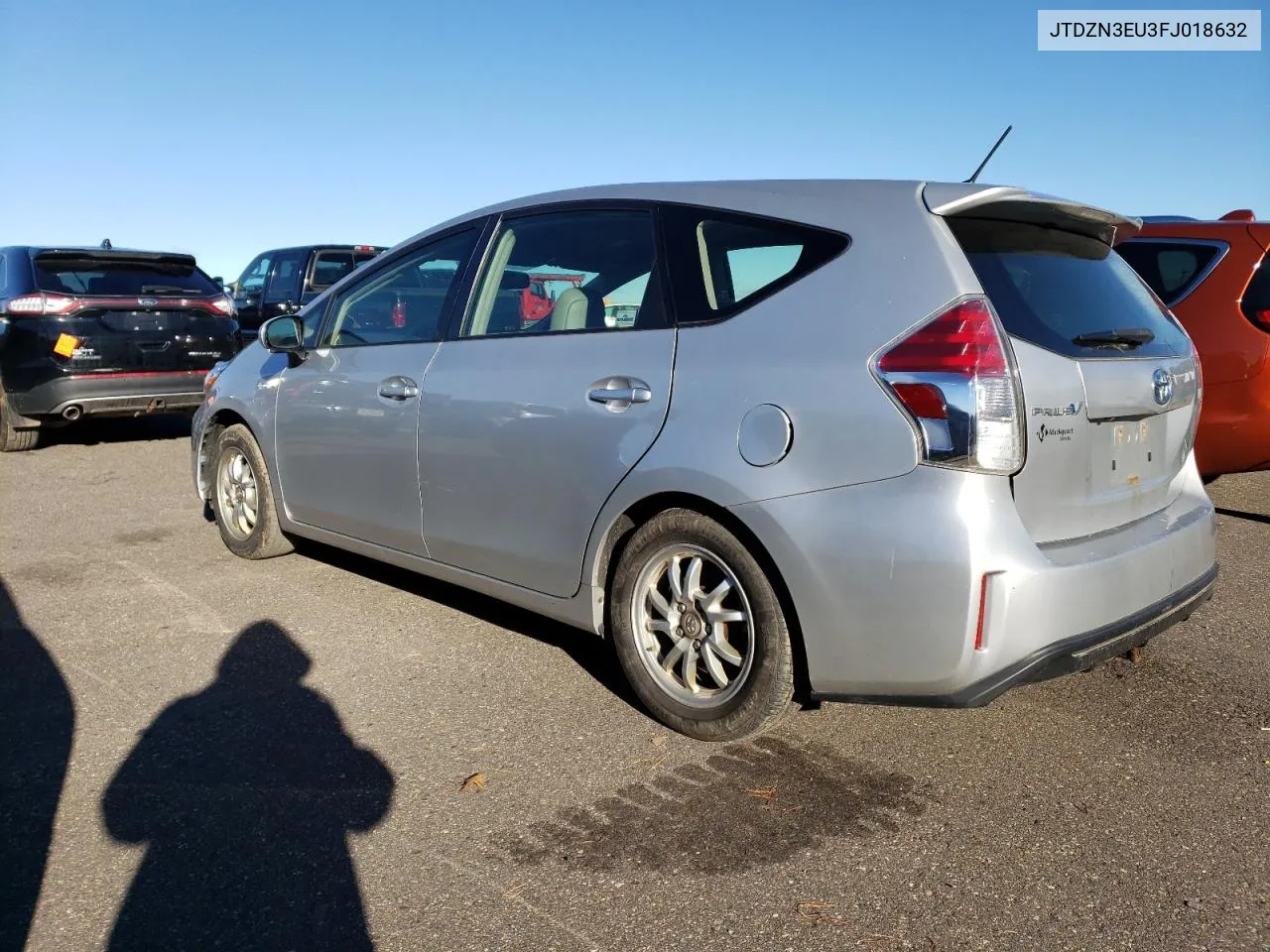 JTDZN3EU3FJ018632 2015 Toyota Prius V