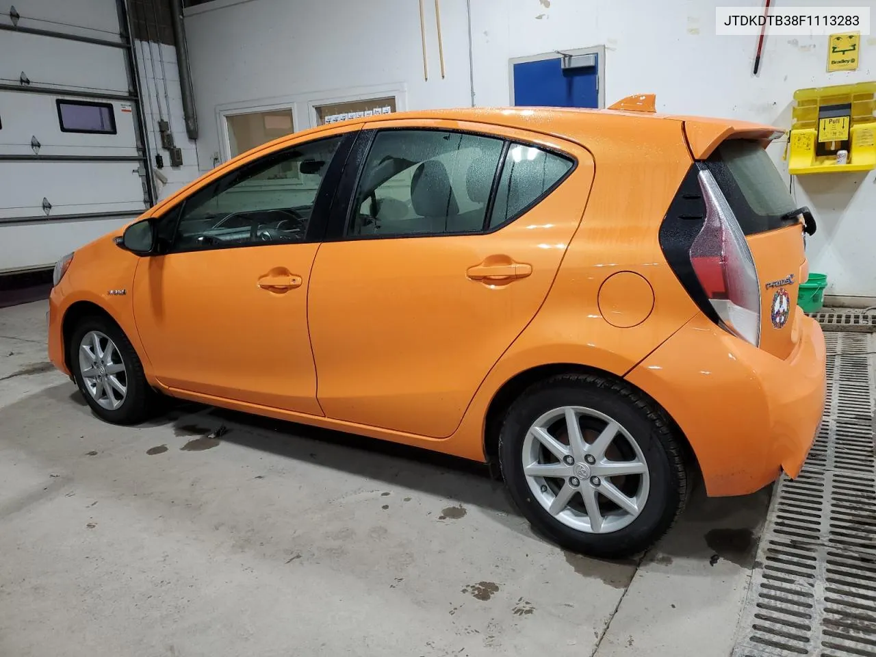 2015 Toyota Prius C VIN: JTDKDTB38F1113283 Lot: 80928324