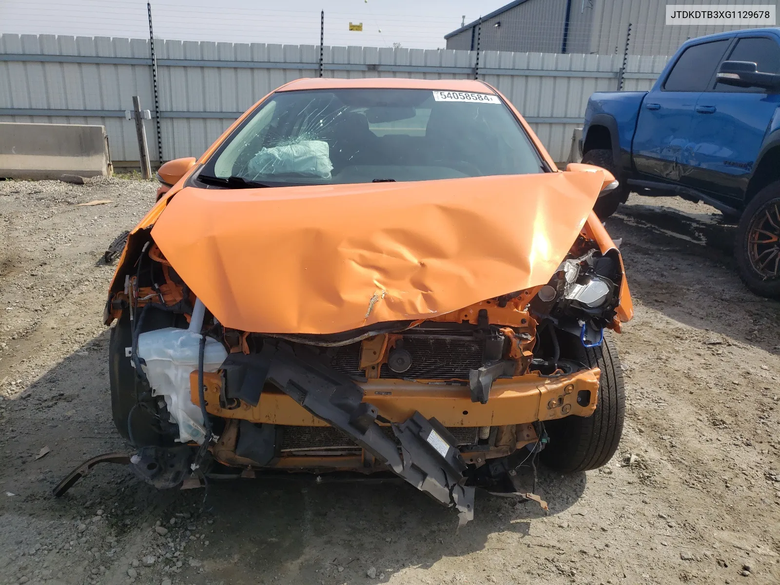 JTDKDTB3XG1129678 2016 Toyota Prius C