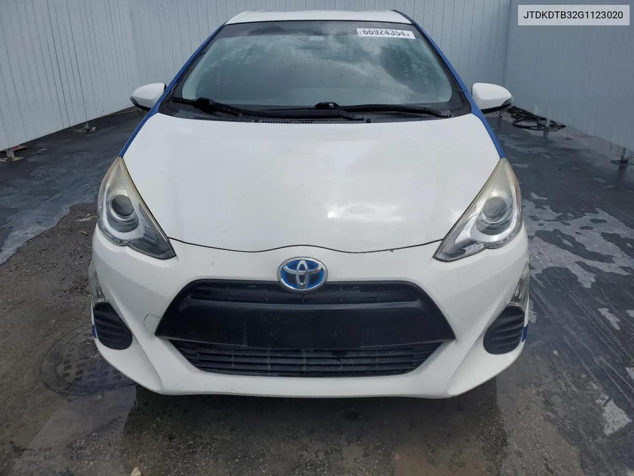 JTDKDTB32G1123020 2016 Toyota Prius C