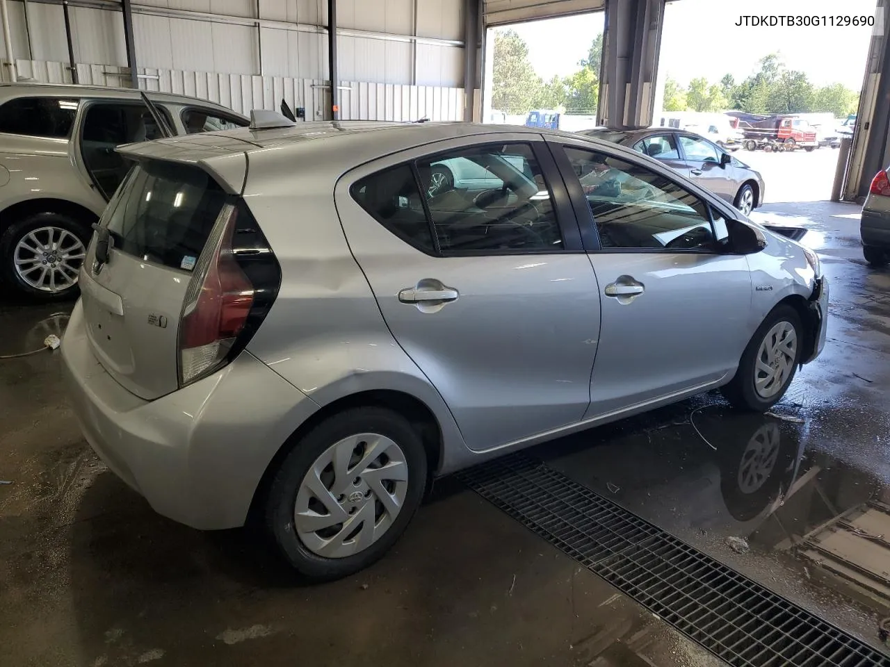 JTDKDTB30G1129690 2016 Toyota Prius C