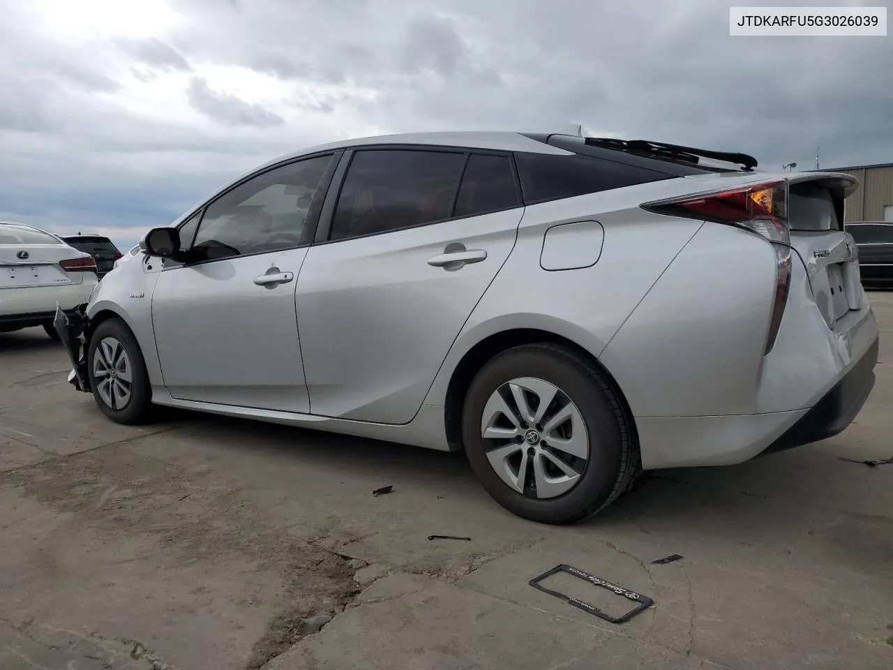 JTDKARFU5G3026039 2016 Toyota Prius