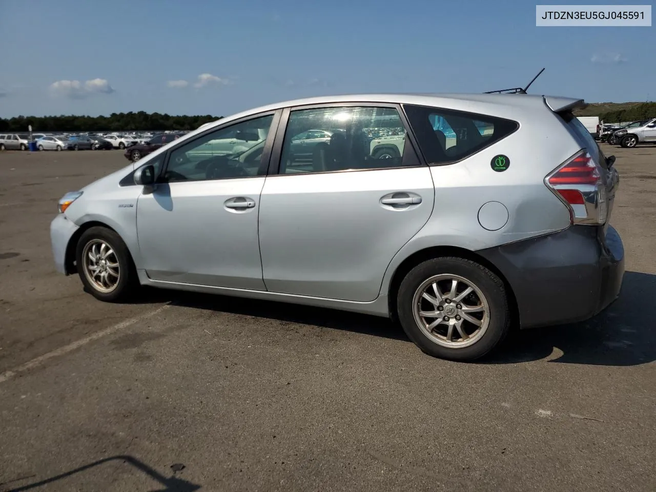 JTDZN3EU5GJ045591 2016 Toyota Prius V