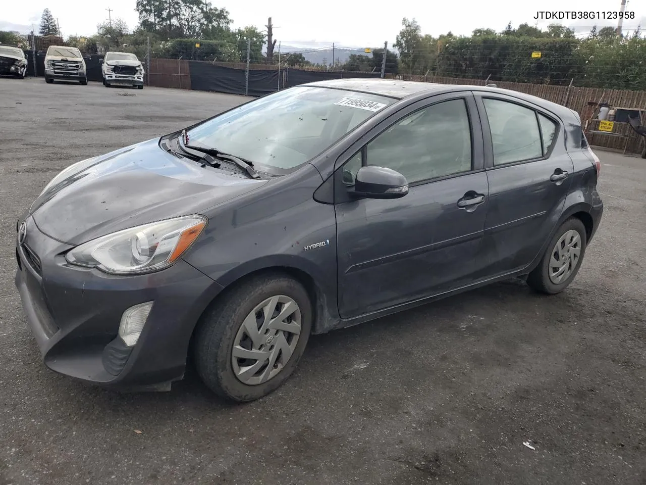 JTDKDTB38G1123958 2016 Toyota Prius C