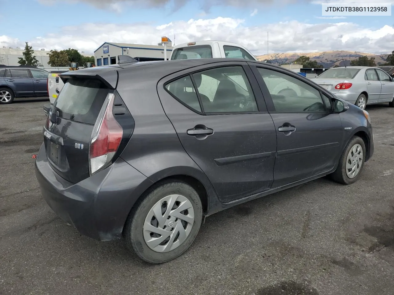 JTDKDTB38G1123958 2016 Toyota Prius C