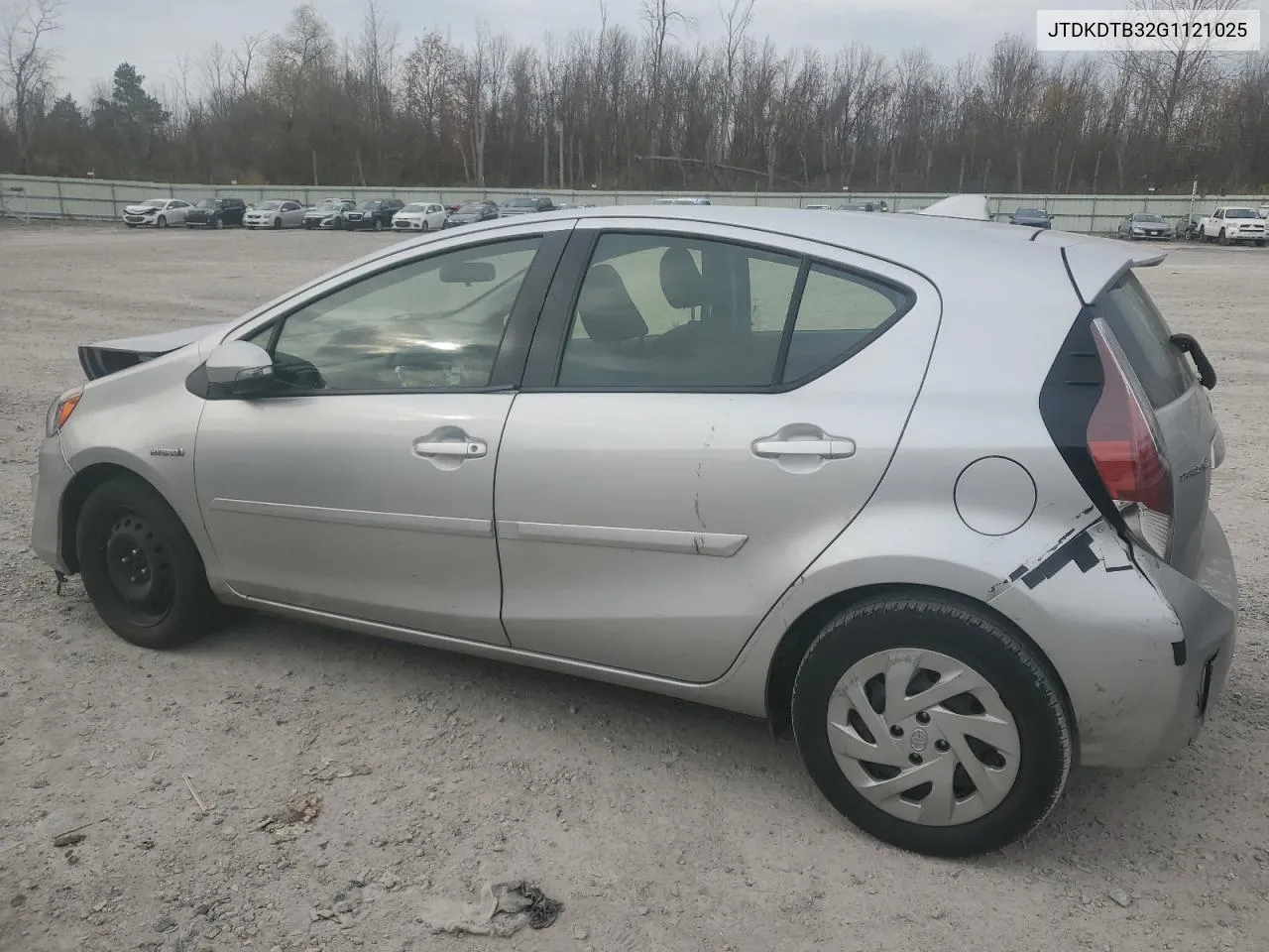 JTDKDTB32G1121025 2016 Toyota Prius C