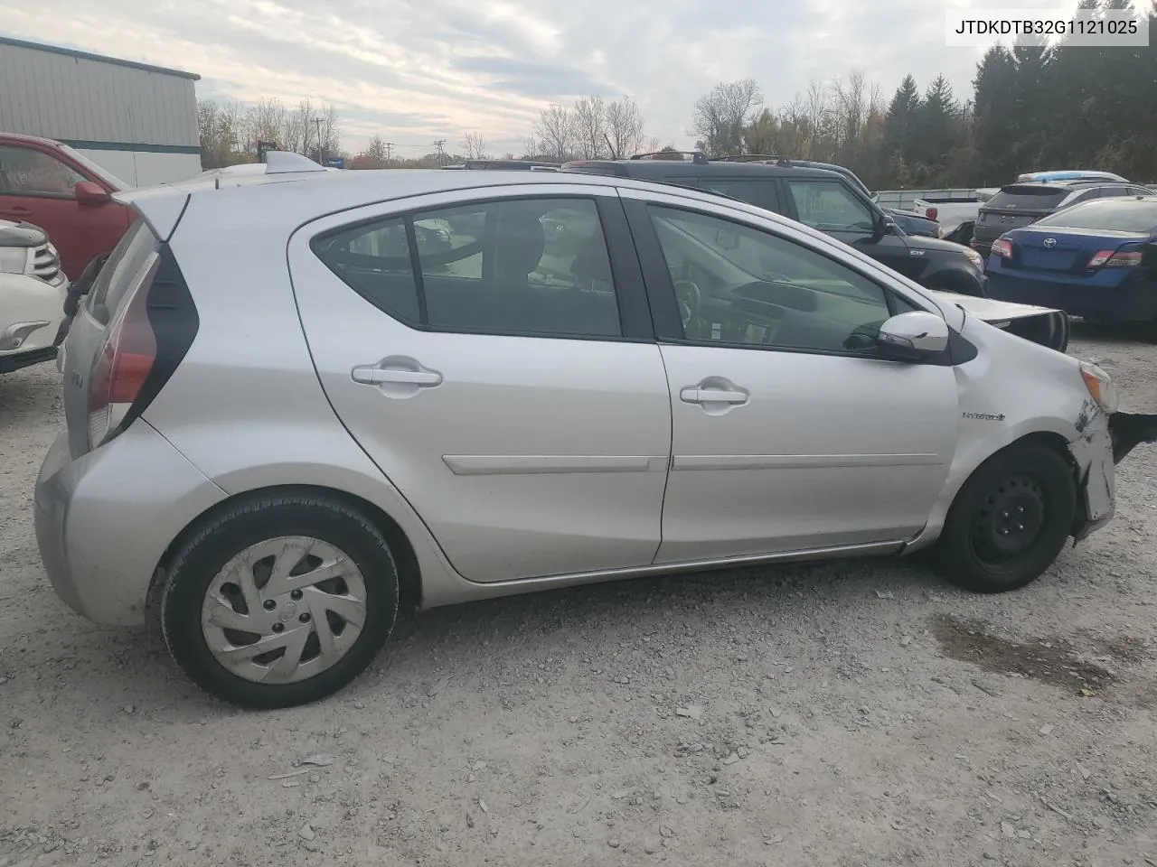 JTDKDTB32G1121025 2016 Toyota Prius C