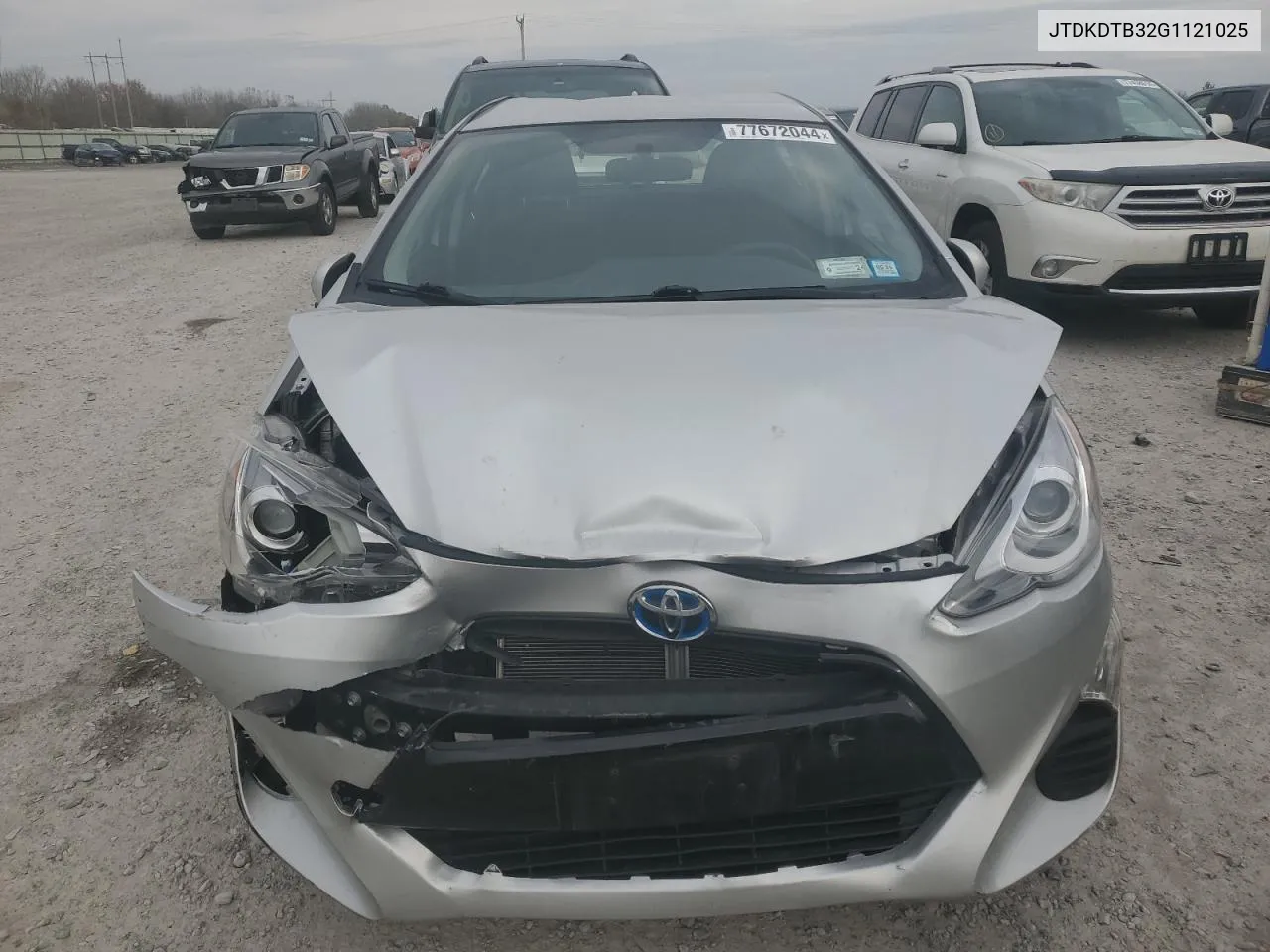 JTDKDTB32G1121025 2016 Toyota Prius C