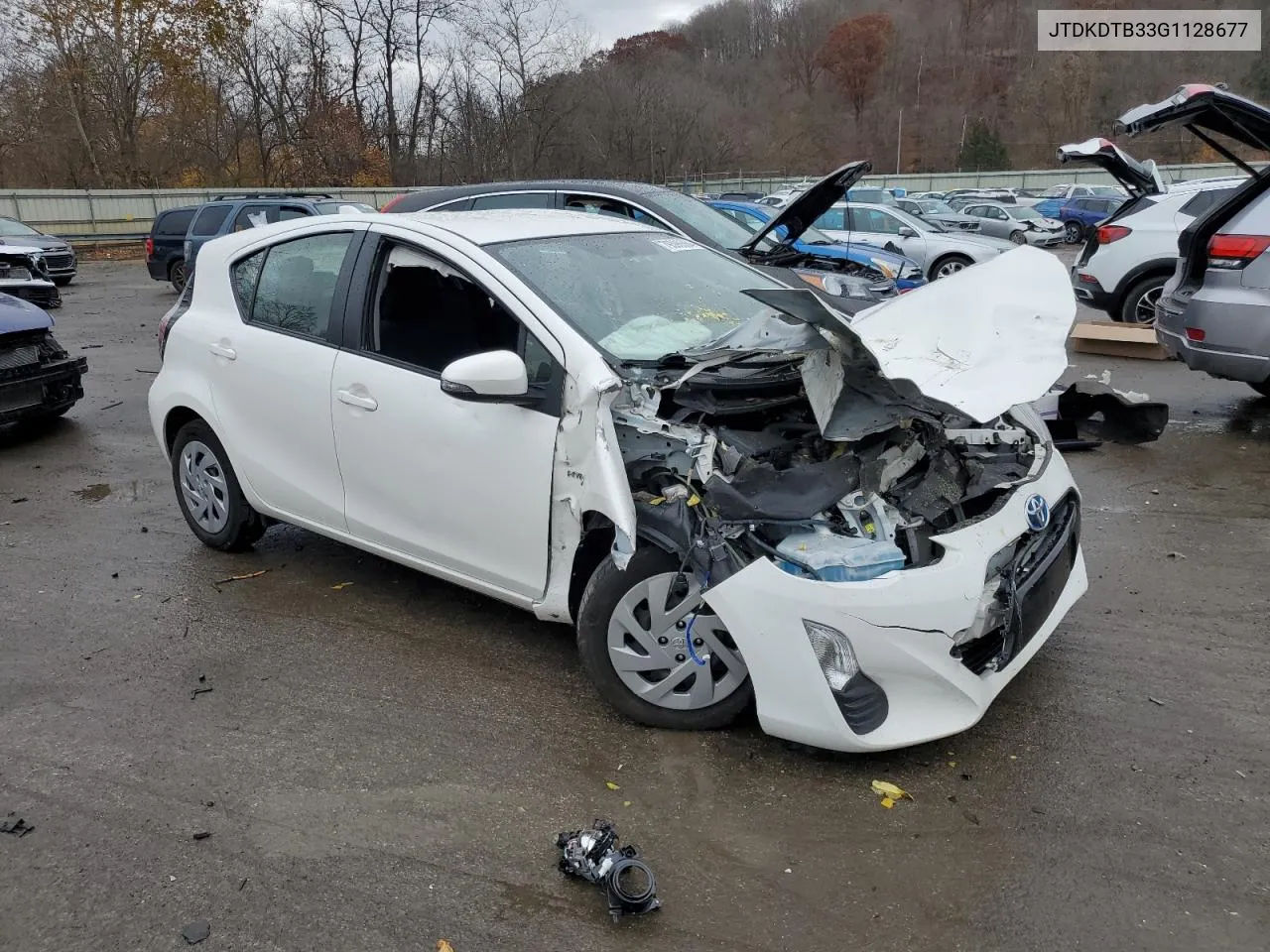 2016 Toyota Prius C VIN: JTDKDTB33G1128677 Lot: 79390564