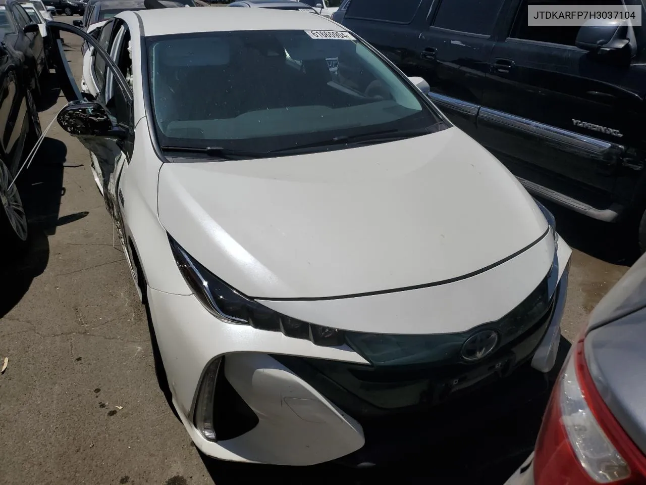 JTDKARFP7H3037104 2017 Toyota Prius Prime