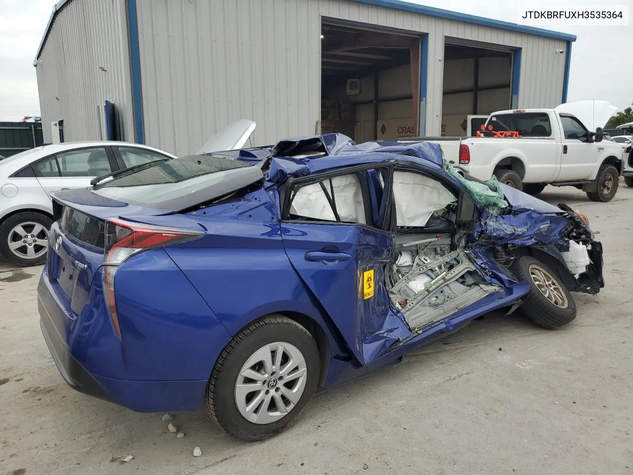 JTDKBRFUXH3535364 2017 Toyota Prius