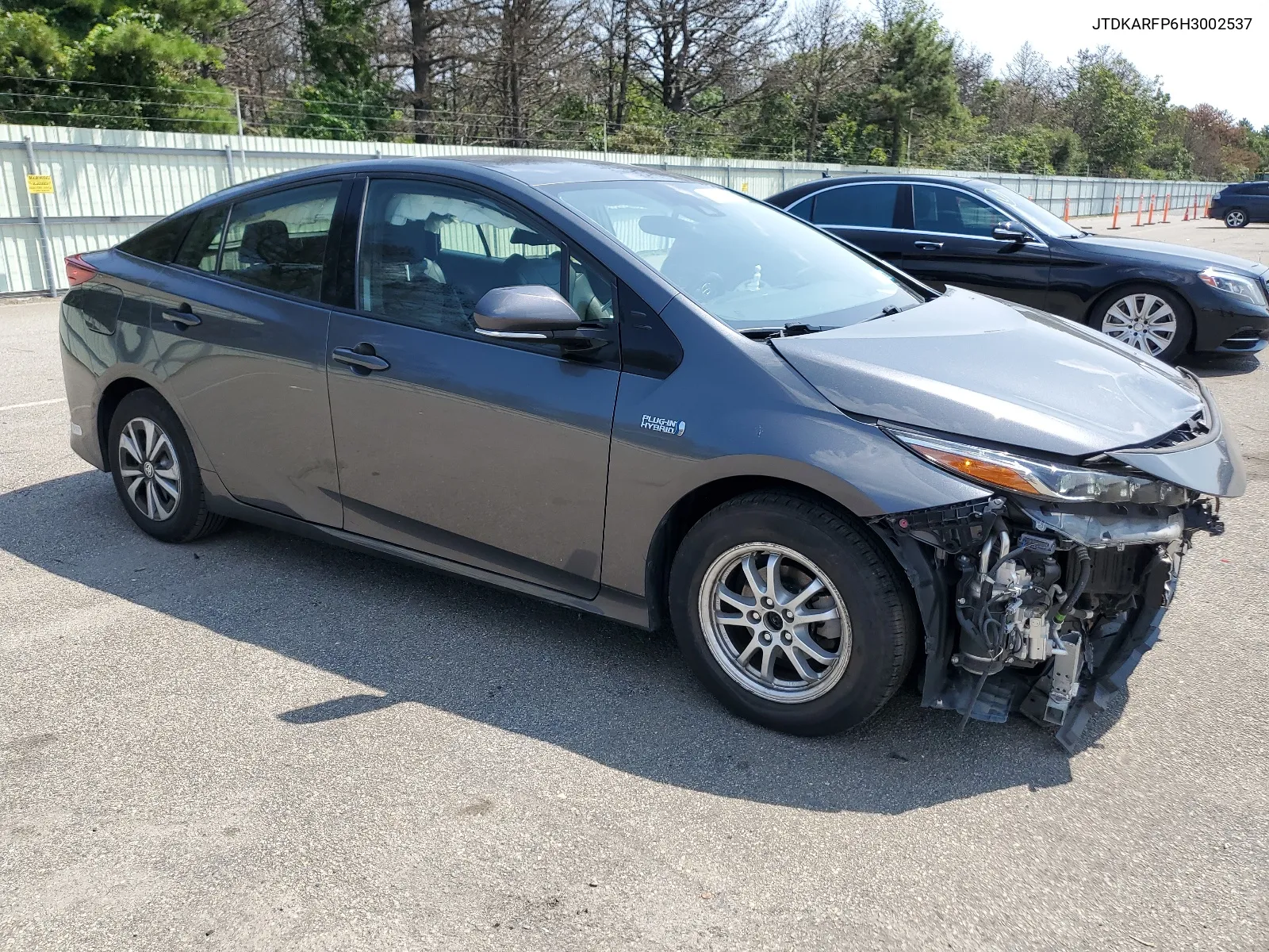 JTDKARFP6H3002537 2017 Toyota Prius Prime