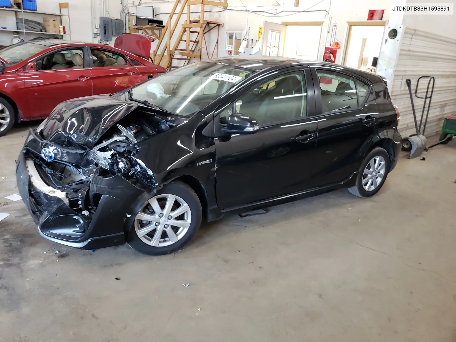 JTDKDTB33H1595891 2017 Toyota Prius C